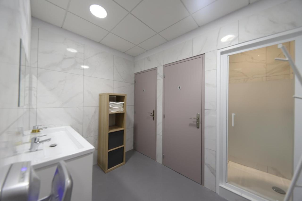 Aparthotel Loft 250M2 Avec Ecran Led Geant De 10M2 Marsella Exterior foto